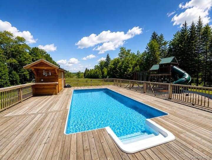 **Turnkey Catskills Retreat &amp; Proven Income-Producing - photo 5