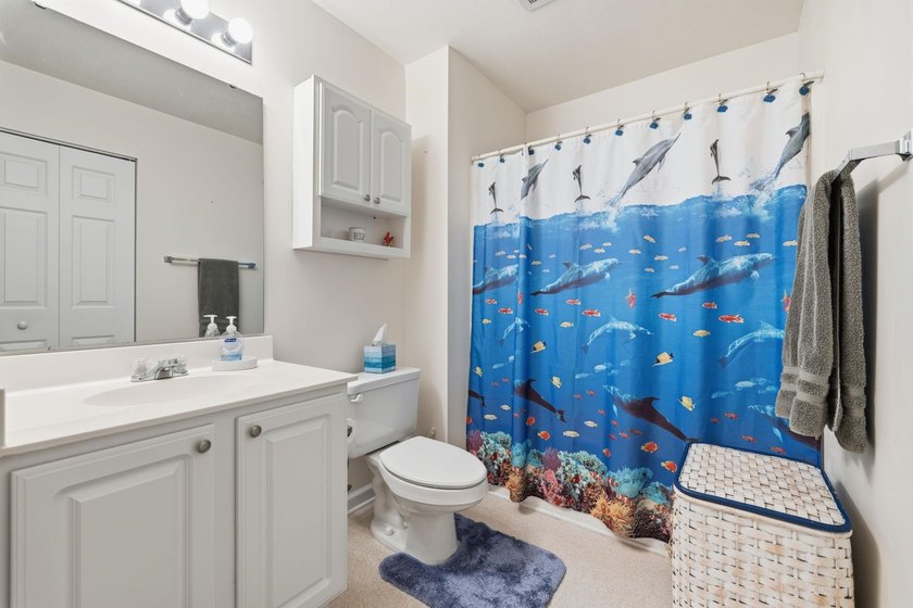Welcome to this beautifully maintained 3 bedroom, 2 bathroom - photo 10