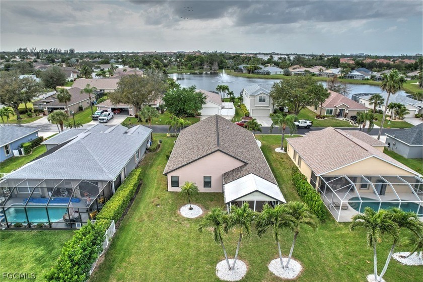 Elegantly remodeled with top-of-the-line materials. Lakeview - photo 6