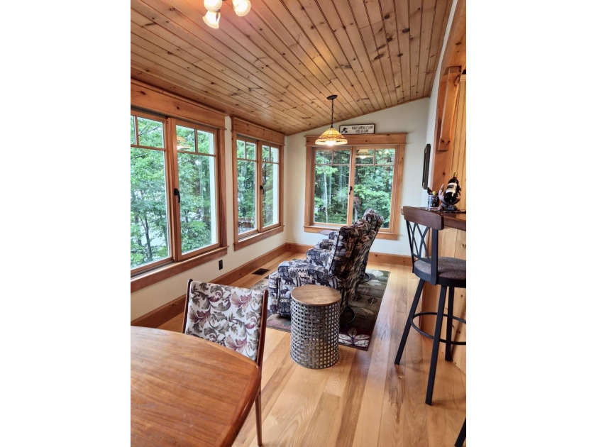 *LAKE LIVING AT IT'S BEST* This gorgeous Lake House is - photo 22