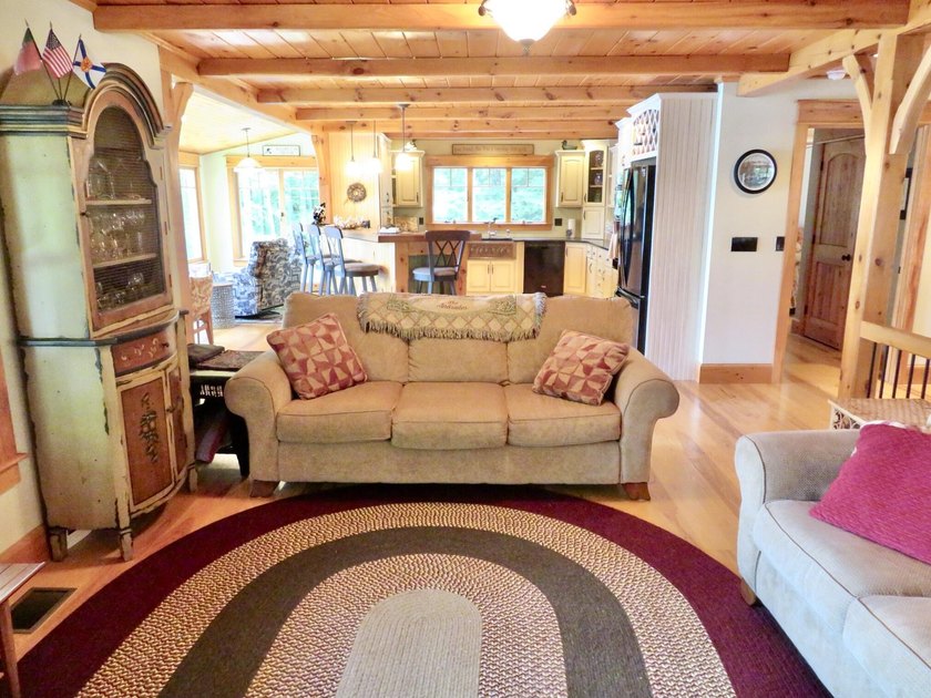 *LAKE LIVING AT IT'S BEST* This gorgeous Lake House is - photo 30