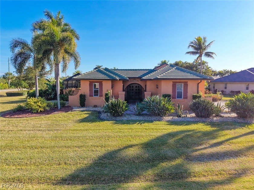 This stunning courtyard pool home at 15431 Greenock Ln, Fort - photo 2