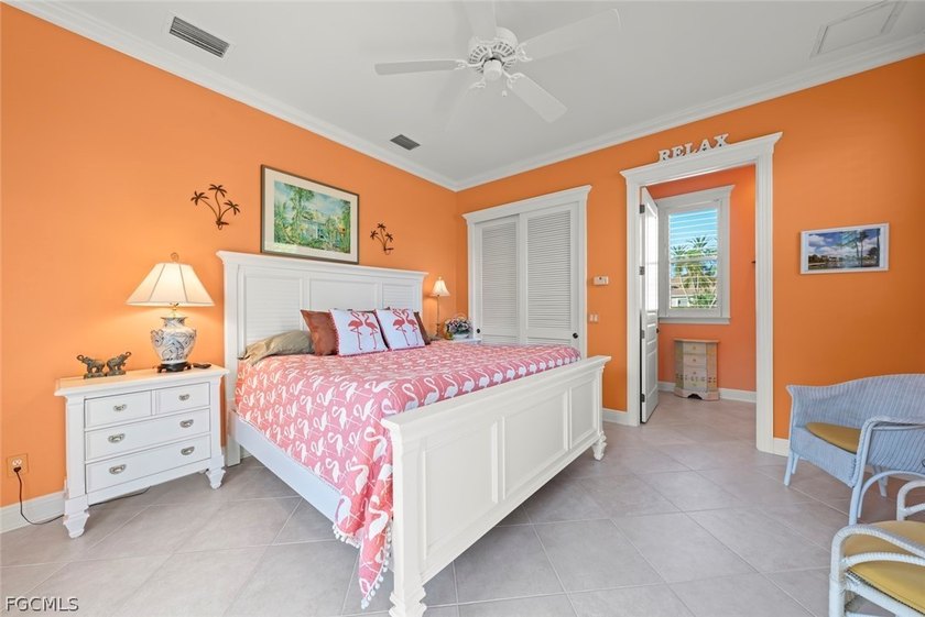 This stunning courtyard pool home at 15431 Greenock Ln, Fort - photo 5