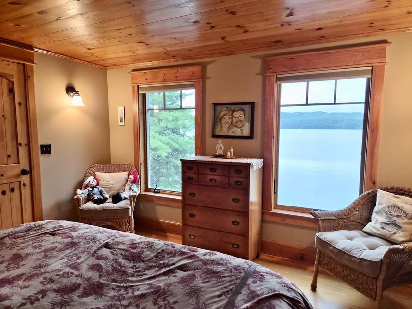 *LAKE LIVING AT IT'S BEST* This gorgeous Lake House is - photo 48