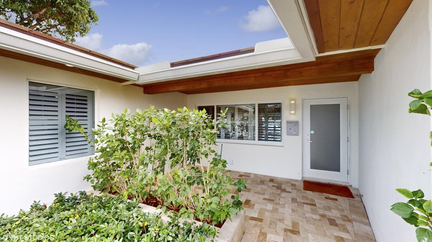 Boater's paradise awaits in this stunning East Wilton Manors - photo 6