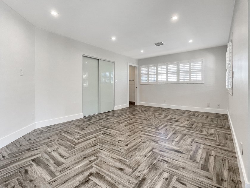 Boater's paradise awaits in this stunning East Wilton Manors - photo 10