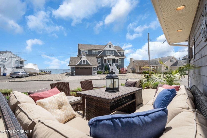Experience the perfect blend of modern prairie-inspired - photo 11