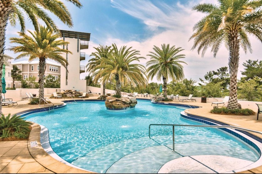 Perfectly positioned in the sought after Highland Parks - photo 2