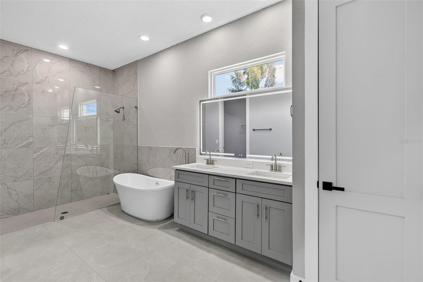 Virtually Staged. Welcome to your slice of Florida paradise in - photo 31