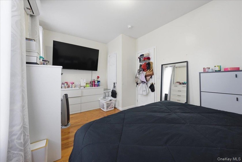 PRICE DROP! WILL BE DELIVERED VACANT! 5 BEDROOMS AND 3 - photo 21