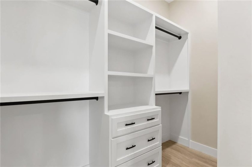 Brand-New Construction - Just Completed! This stunning new home - photo 22