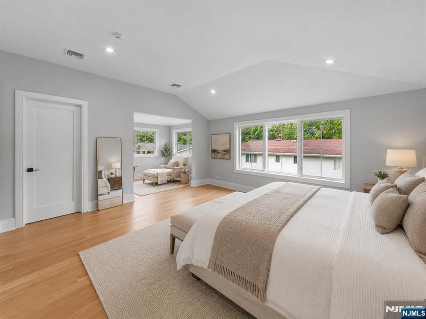Welcome to 14 Allison Drive in Englewood Cliffs, a recently - photo 26