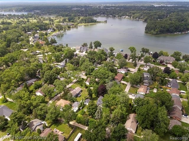 LOCATION, LOCATION, LOCATION, CLEAN UPDDATED 4 BDRM, 2 FULL BATH - photo 26