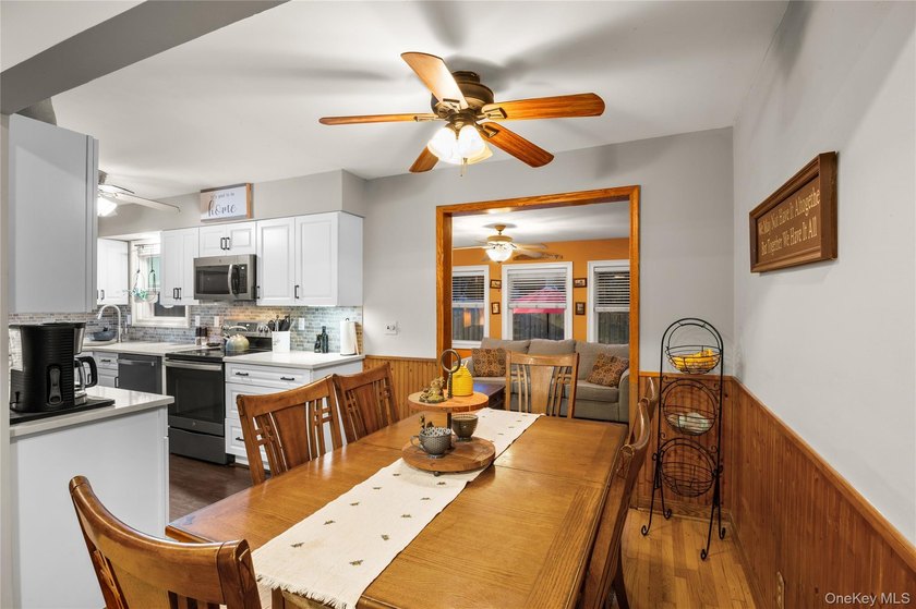 Welcome to this charming and well-maintained Ranch, perfectly - photo 7