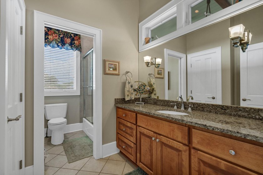 Spacious custom-built quality home offering OUTSTANDING OCEAN - photo 29