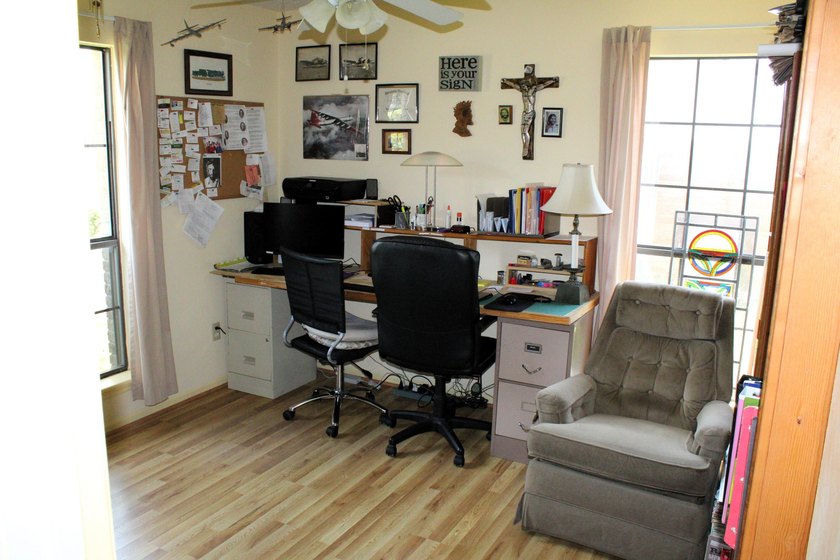 Welcome to this beautifully maintained all-brick ranch-style - photo 29