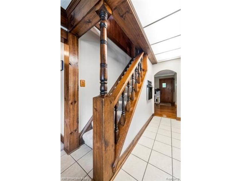 LOCATION, LOCATION, LOCATION, CLEAN UPDDATED 4 BDRM, 2 FULL BATH - photo 29