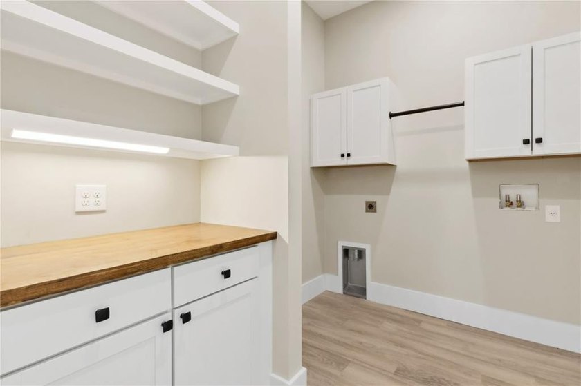 Brand-New Construction - Just Completed! This stunning new home - photo 30
