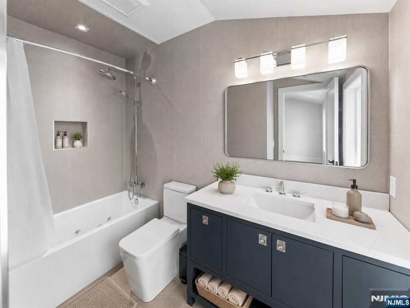 Welcome to 14 Allison Drive in Englewood Cliffs, a recently - photo 32