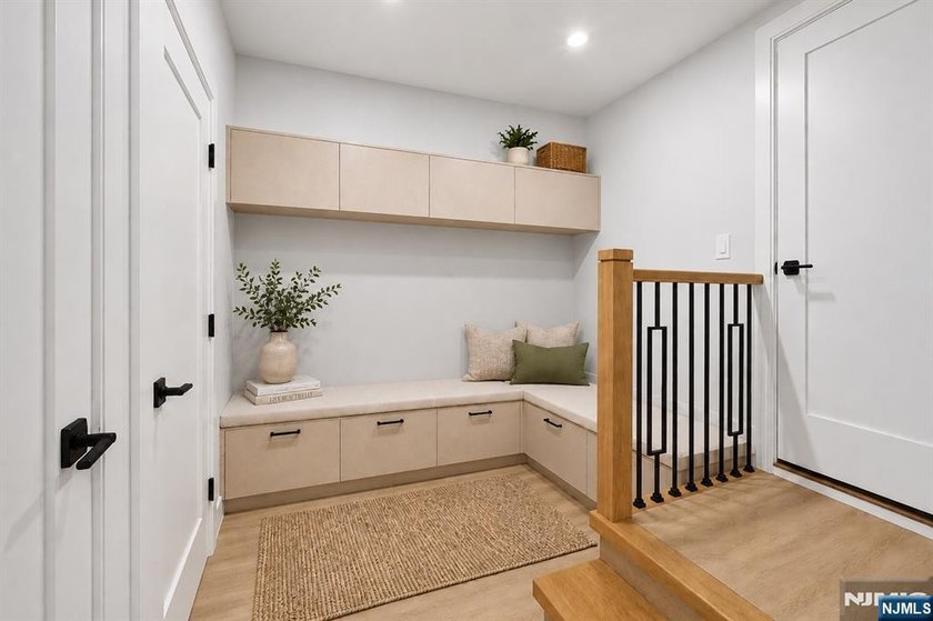 Welcome to 14 Allison Drive in Englewood Cliffs, a recently - photo 39