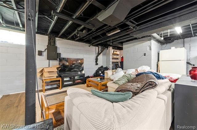 LOCATION, LOCATION, LOCATION, CLEAN UPDDATED 4 BDRM, 2 FULL BATH - photo 49