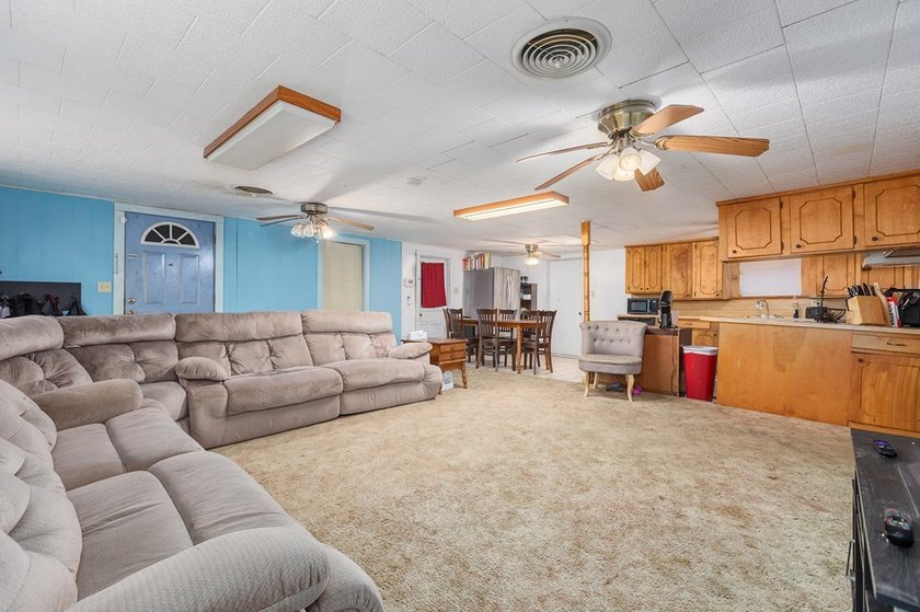 Come see this spacious home with Acreage Close to Town! Bonus! - photo 3