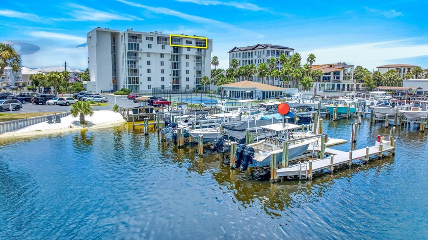 PENTHOUSE - FURNISHED- BOAT SLIP - HARBOR VIEWS! DEEDED BEACH - photo 2