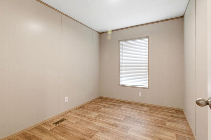 Welcome home to your like-new 2024 double wide, that has been - photo 8