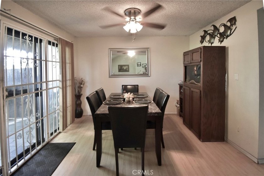 Welcome to this beautifully upgraded and exceptionally spacious - photo 11