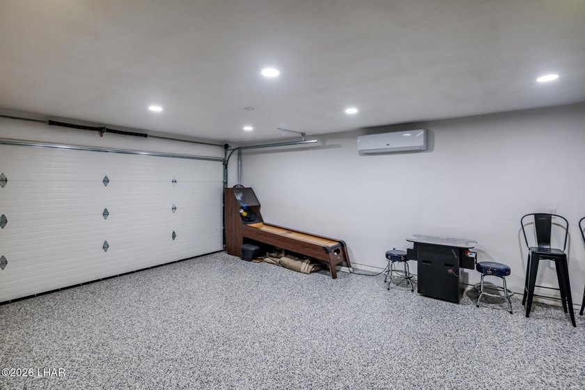 Completely remodeled and loaded with upgrades, this stunning 3 - photo 24