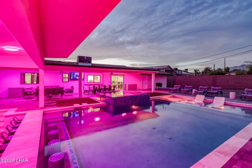 Completely remodeled and loaded with upgrades, this stunning 3 - photo 33