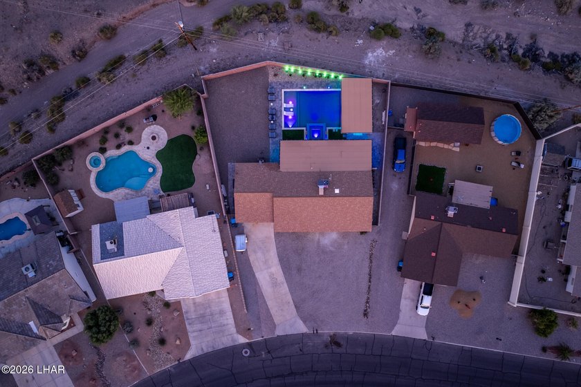 Completely remodeled and loaded with upgrades, this stunning 3 - photo 41