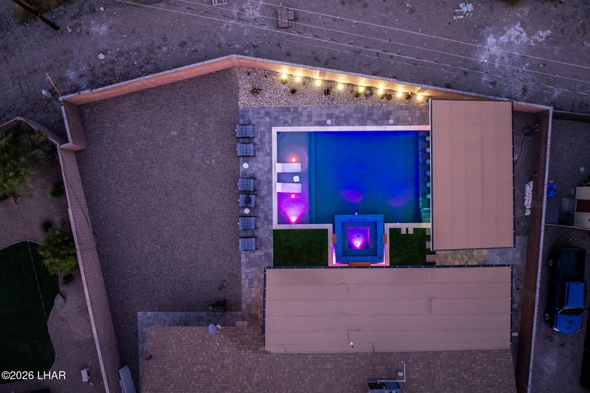 Completely remodeled and loaded with upgrades, this stunning 3 - photo 42