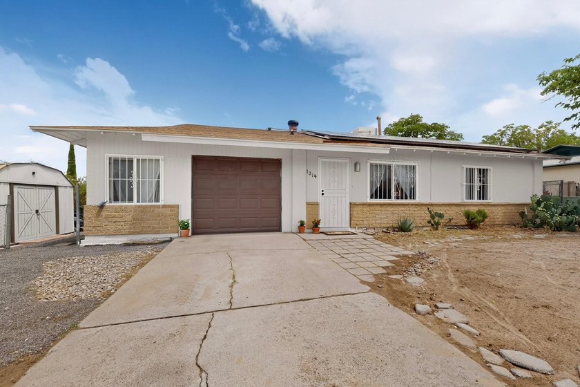 Charming Southwest Gem with Fully Paid-Off Solar!Welcome to 1314 - photo 6