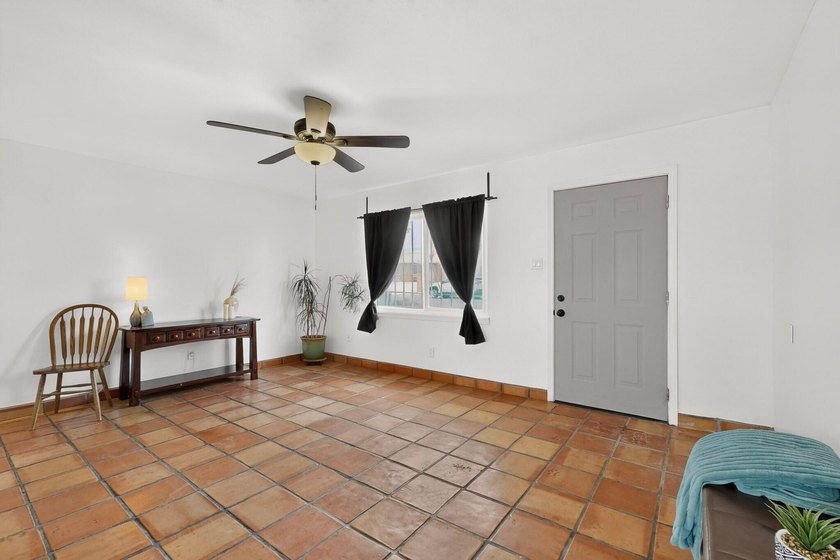 Charming Southwest Gem with Fully Paid-Off Solar!Welcome to 1314 - photo 8