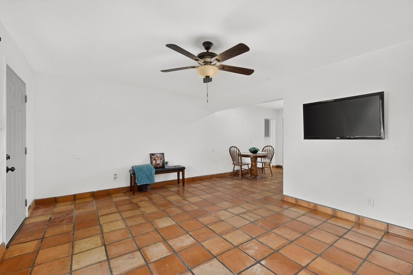 Charming Southwest Gem with Fully Paid-Off Solar!Welcome to 1314 - photo 10