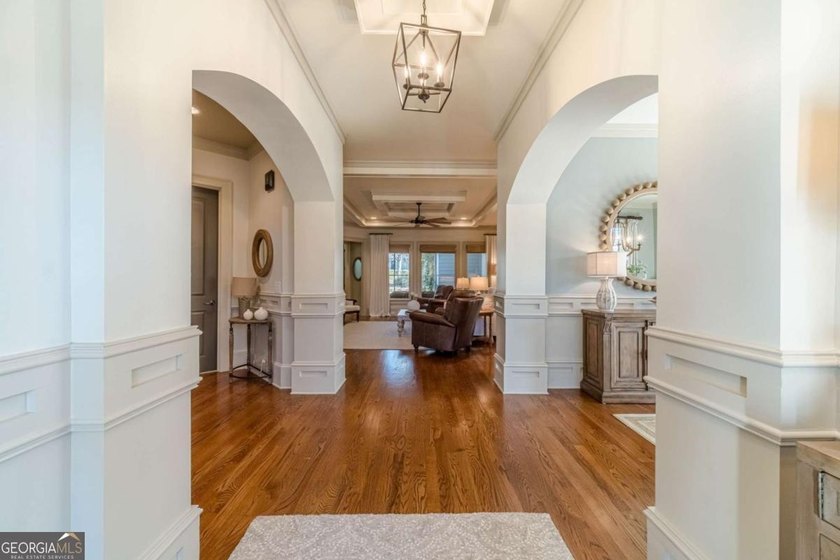 Welcome home to this beautifully designed residence offering - photo 5
