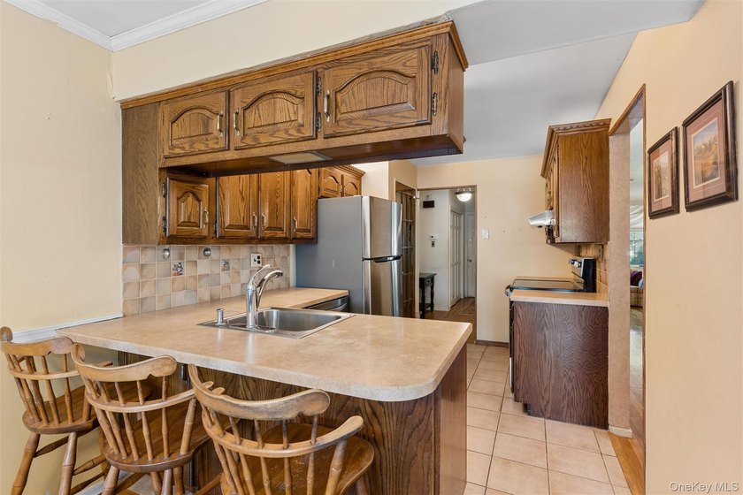 602 Syracuse, a tremendous Split style home perfectly situated - photo 3