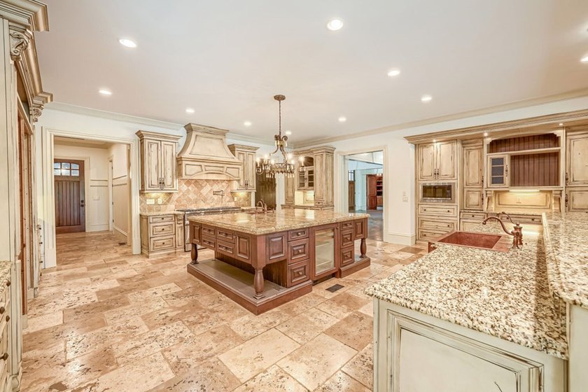 Extraordinary South Lake Lake Lanier estate offering - photo 16