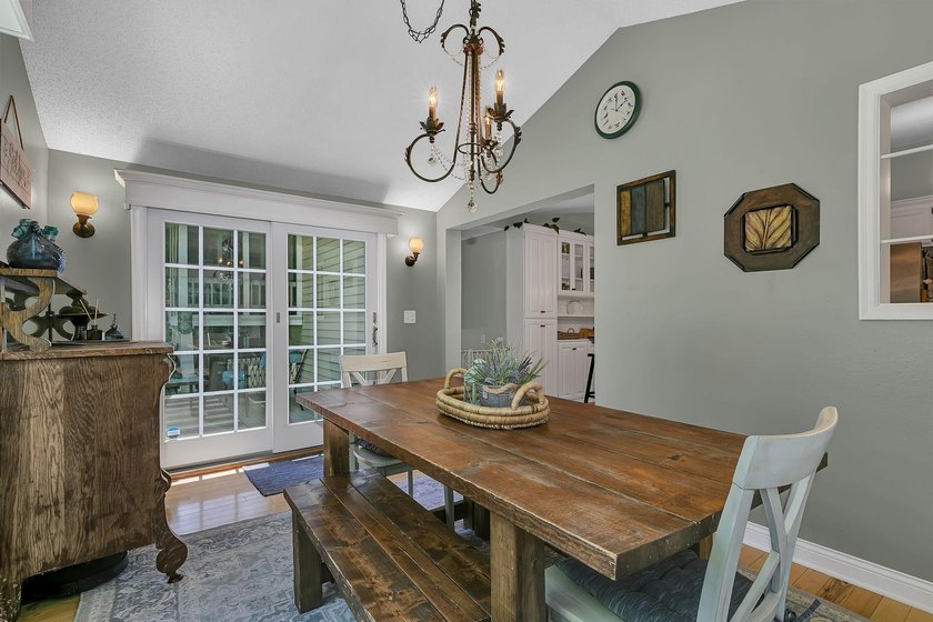 Welcome to this beautifully updated home in the highly desirable - photo 9