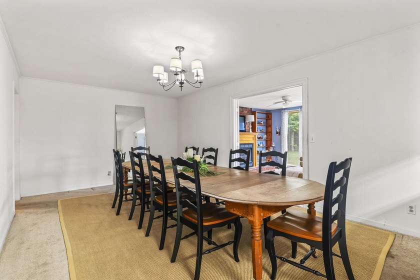 Opportunity awaits with this 3 bedroom 2 bathroom home located - photo 18
