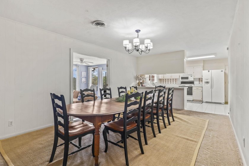 Opportunity awaits with this 3 bedroom 2 bathroom home located - photo 19