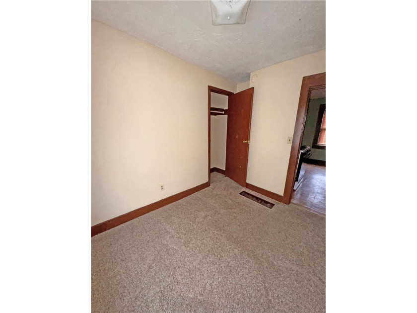 Excellent investment opportunity or owner occupant duplex in the - photo 21