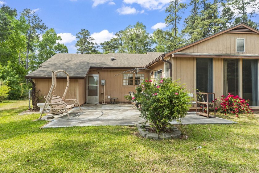 Opportunity awaits with this 3 bedroom 2 bathroom home located - photo 34