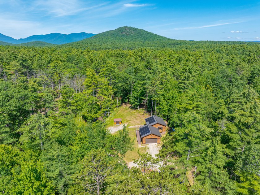 Don't Miss This Exceptional 9-Year-Young Home in Ausable Acres! - photo 4