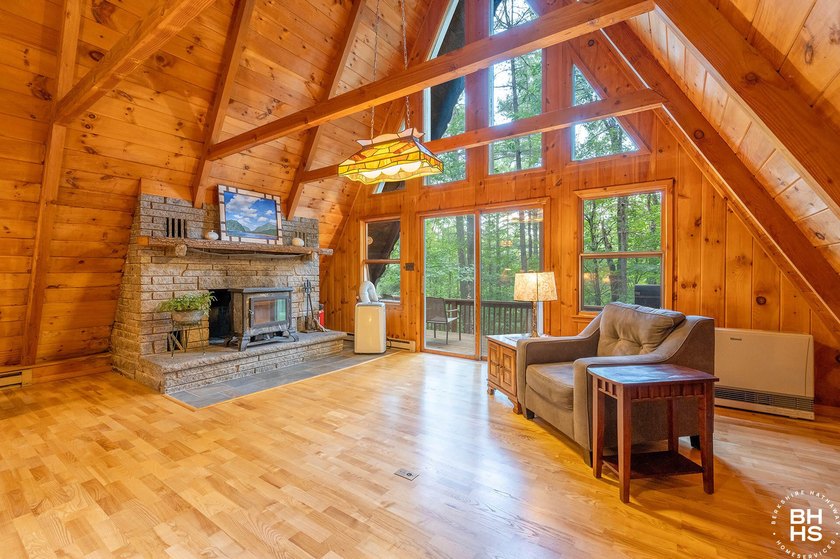 Welcome to 'Windsong', a quintessential original Adirondack - photo 5