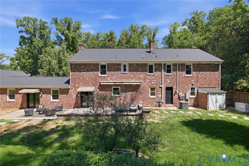Welcome to Rothesay of Windsor Farms! Several hundreds of - photo 46