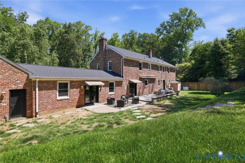 Welcome to Rothesay of Windsor Farms! Several hundreds of - photo 50