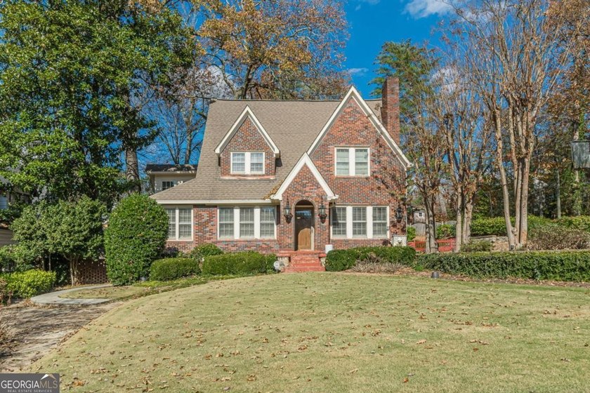 Beautiful four-sided brick home just steps from Woodward - photo 2