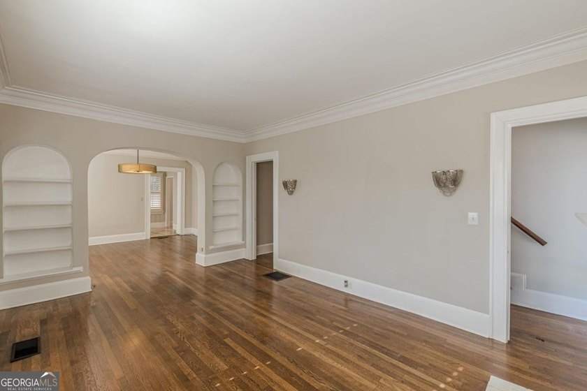 Beautiful four-sided brick home just steps from Woodward - photo 9